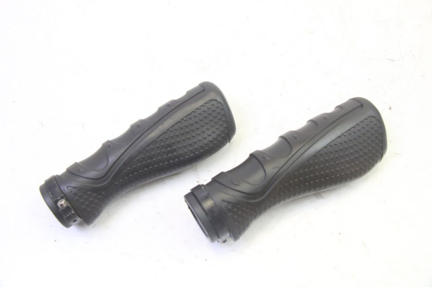 photo de HANDLEBAR GRIP HITWAY H5 1 - Component detail