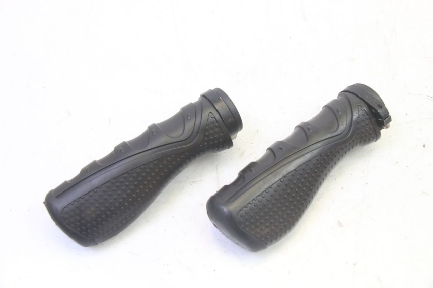 photo de HANDLEBAR GRIP HITWAY H5 1 - Zoom on usage condition