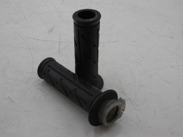 photo de HANDLEBAR GRIP KYMCO SPACER 50 (1998 - 2009) - Component detail