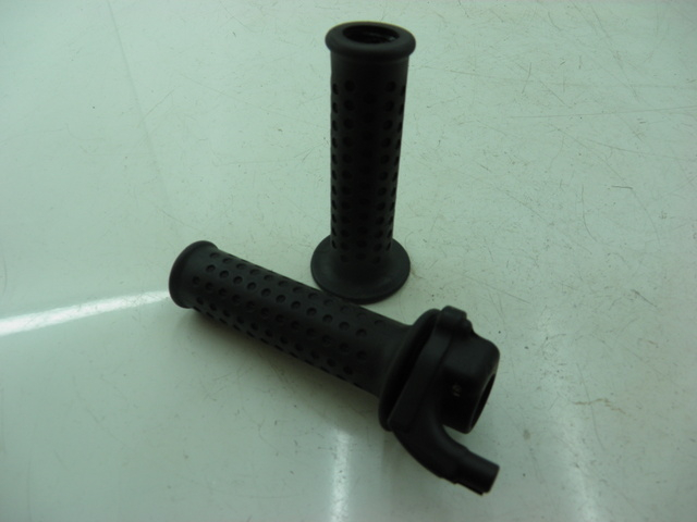 photo de HANDLEBAR GRIP PIAGGIO XEVO - X EVO 125 (2010 - 2015) - Main view