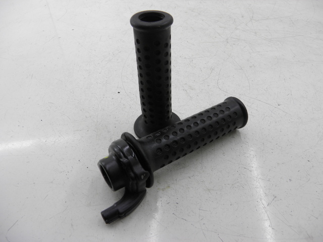 photo de HANDLEBAR GRIP PIAGGIO XEVO - X EVO 125 (2007 - 2017) - Main view