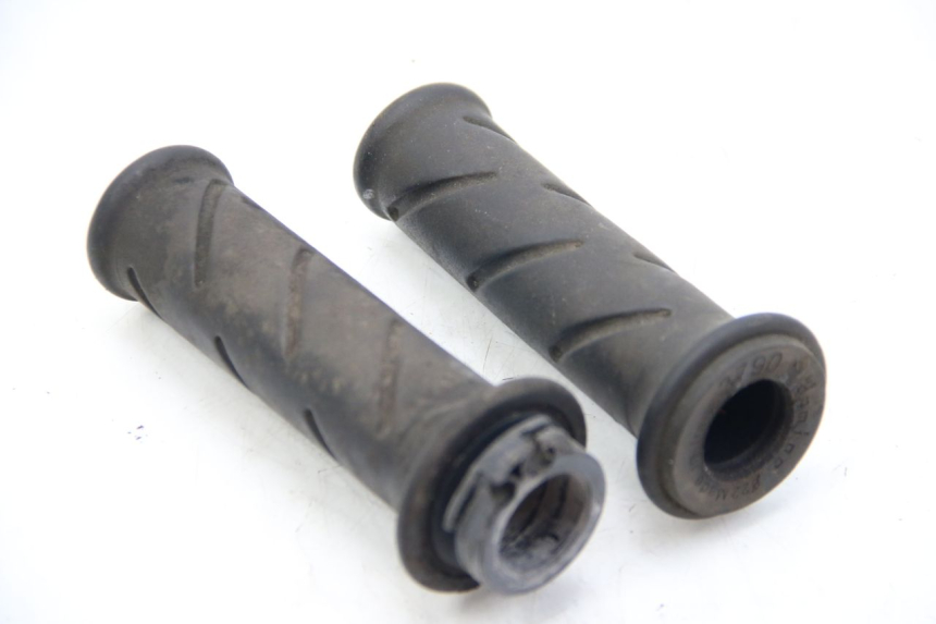 photo de HANDLEBAR GRIP PEUGEOT SATELIS COMPRESSOR K15 125 (2006 - 2009) - Main view