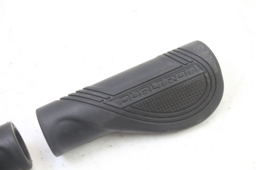 photo de HANDLEBAR GRIP DUALTRON VICTOR LIMITED 1 - Zoom on usage condition