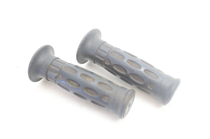 photo de HANDLEBAR GRIP SMC XROAD 150 - Alternative perspective
