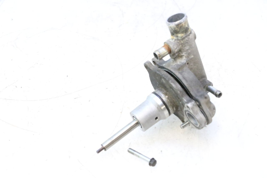 photo de WATER PUMP SUZUKI BURGMAN EXECUTIVE ABS 650 (2006 - 2012) - Technical close-up