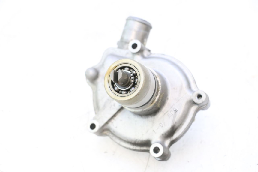 photo de WATER PUMP YAMAHA FJR 1300 (2001 - 2005) - Alternative perspective