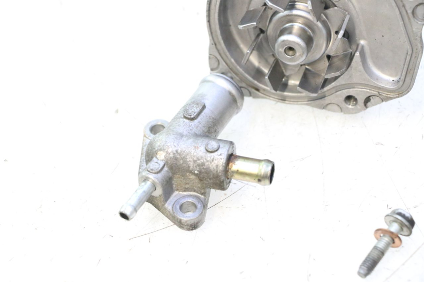 photo de WATER PUMP HONDA FJS SILVER WING SILVERWING 400 (2005 - 2008) - Surface and material condition