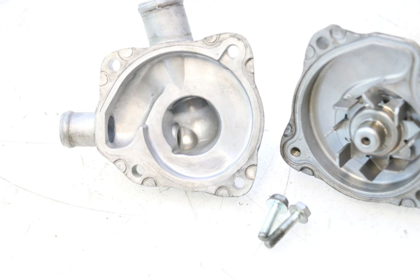 photo de WATER PUMP HONDA FJS SILVER WING SILVERWING 400 (2005 - 2008) - Surface and material condition