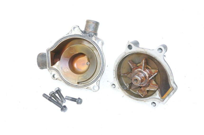 photo de WATER PUMP KAWASAKI GPX R WARBIRD 600 (1988 - 1993) - Surface and material condition
