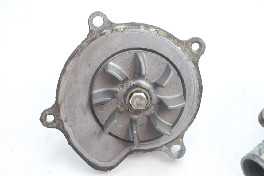 photo de WATER PUMP SUZUKI GSR 600 (2005 - 2012) - Technical close-up