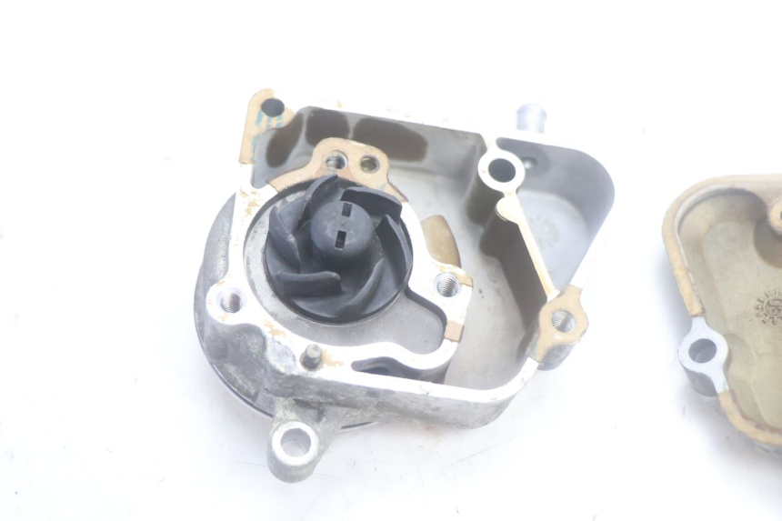 photo de WATER PUMP YAMAHA YP MAJESTY 125 (2002 - 2006) - Component detail
