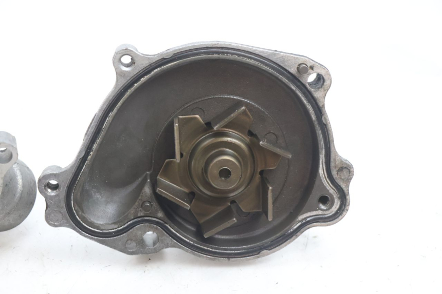 photo de WATER PUMP YAMAHA YZF R GENESIS 750 (1993 - 1998) - Zoom on usage condition