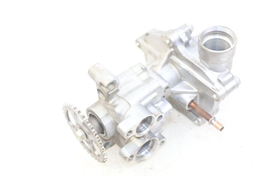 photo de WATER PUMP YAMAHA YZF R1 1000 (2007 - 2008) - Alternative perspective