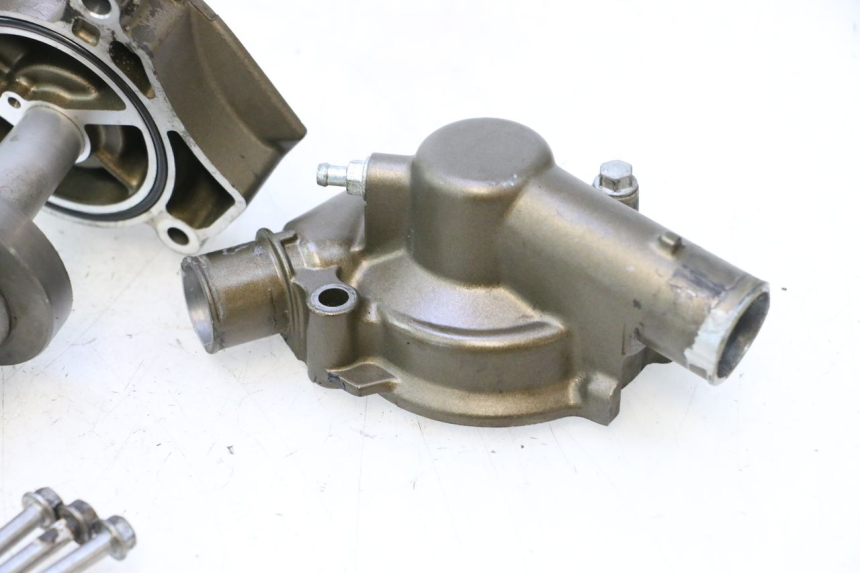 photo de WATER PUMP KAWASAKI ZX-6R ZX6R 600 (2000 - 2002) - Fixing points details