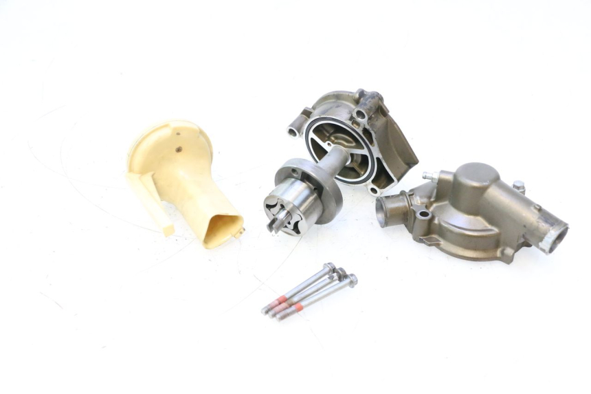 photo de WATER PUMP KAWASAKI ZX-6R ZX6R 600 (2000 - 2002) - Surface and material condition