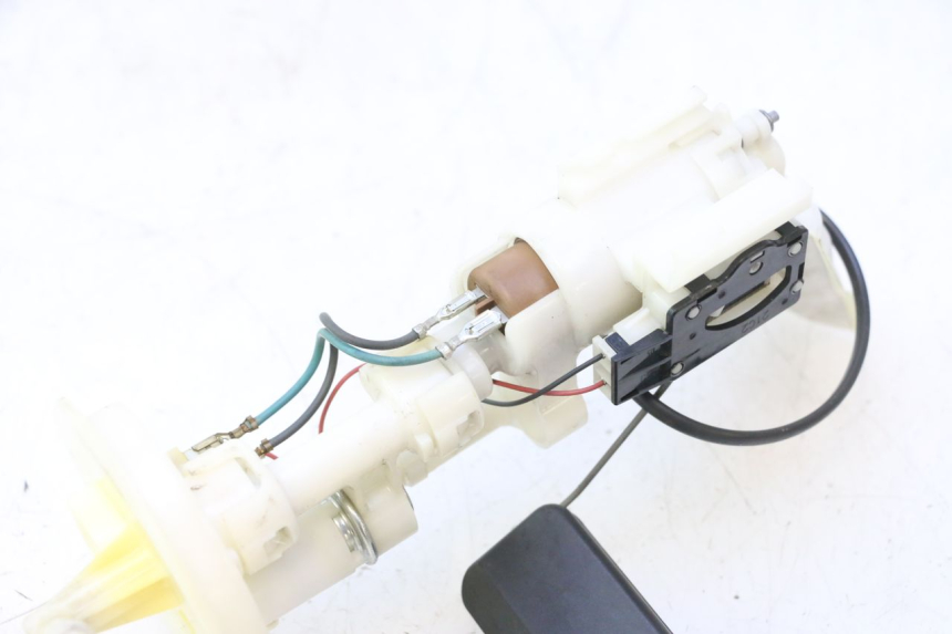 photo de FUEL PUMP SUZUKI BURGMAN 125 (2007 - 2014) - Zoom on usage condition