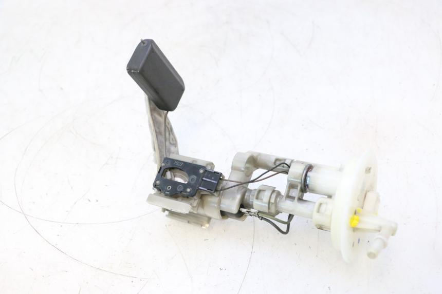 photo de FUEL PUMP SUZUKI BURGMAN 125 (2007 - 2014) - Additional view of the item