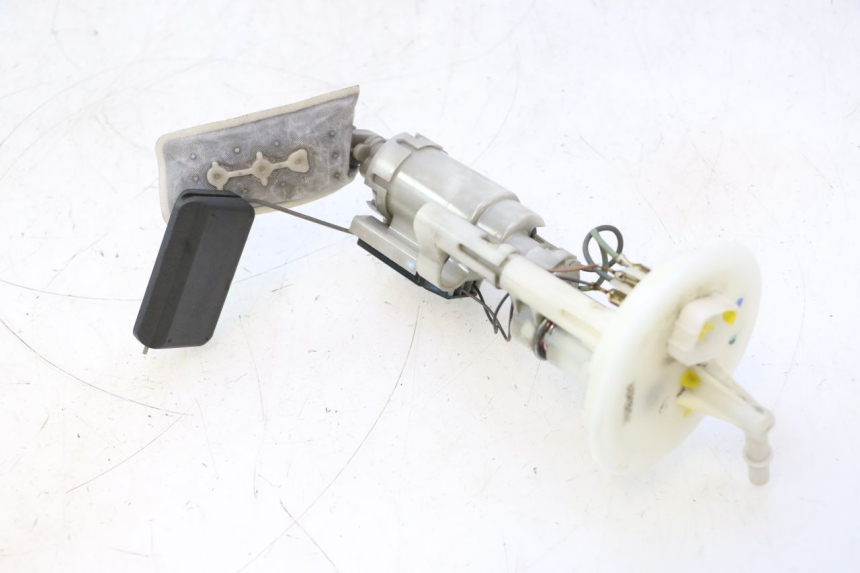 photo de FUEL PUMP SUZUKI BURGMAN 125 (2007 - 2014) - Surface and material condition