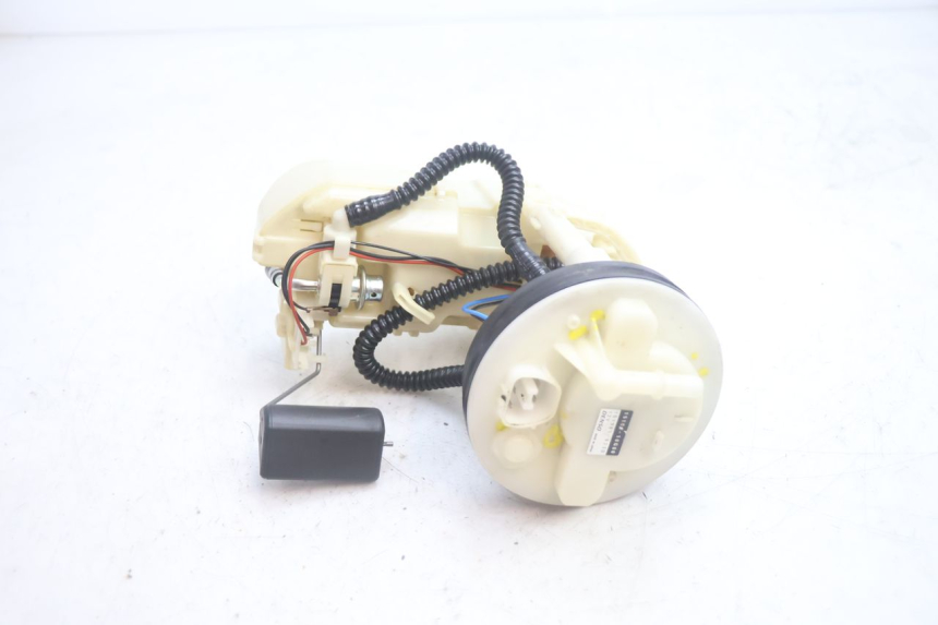 photo de FUEL PUMP SUZUKI BURGMAN EXECUTIVE ABS 650 (2006 - 2012) - Alternative perspective