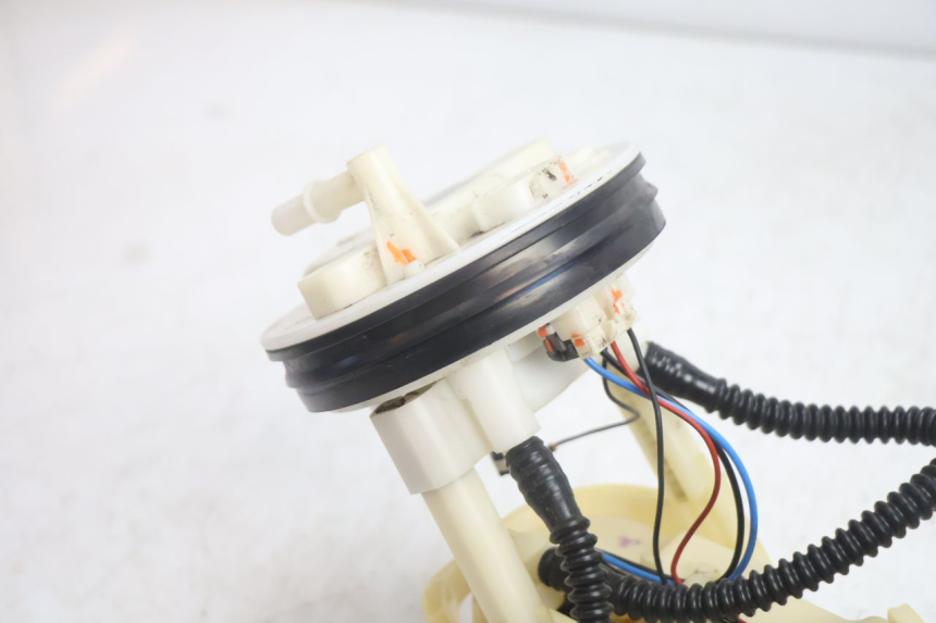 photo de FUEL PUMP SUZUKI BURGMAN EXECUTIVE ABS 650 (2006 - 2012) - Component detail