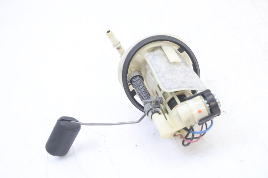 photo de FUEL PUMP YAMAHA BW'S BWS 125 (2010 - 2013) - Fixing points details