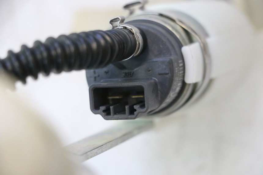 photo de FUEL PUMP BMW C SPORT 650 (2015 - 2021) - Fixing points details