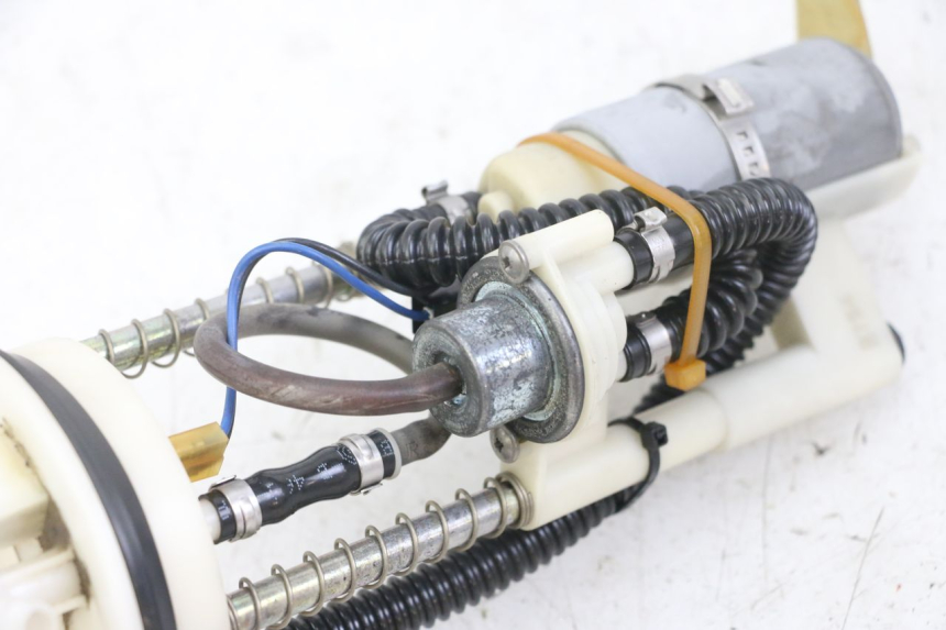 photo de FUEL PUMP PEUGEOT ELYSTAR 125 (2002 - 2007) - Alternative perspective