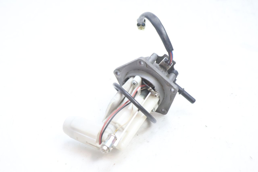 photo de FUEL PUMP KAWASAKI ER-6 ER6 N 650 (2005 - 2009) - Alternative perspective