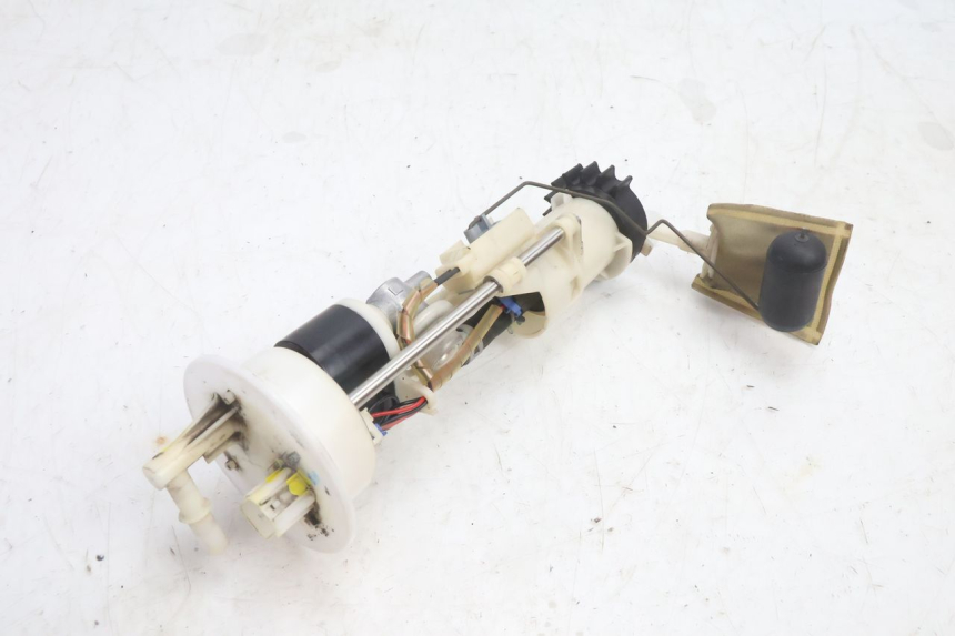 photo de FUEL PUMP HONDA FES PANTHEON 125 (2003 - 2007) - Fixing points details