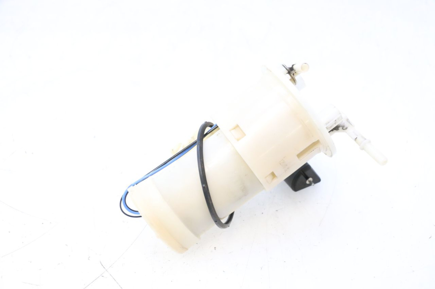 photo de FUEL PUMP YAMAHA FJR 1300 (2001 - 2005) - Alternative perspective