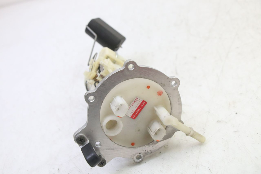 photo de FUEL PUMP YAMAHA FZ6 FAZER S2 600 (2007 - 2011) - Alternative perspective