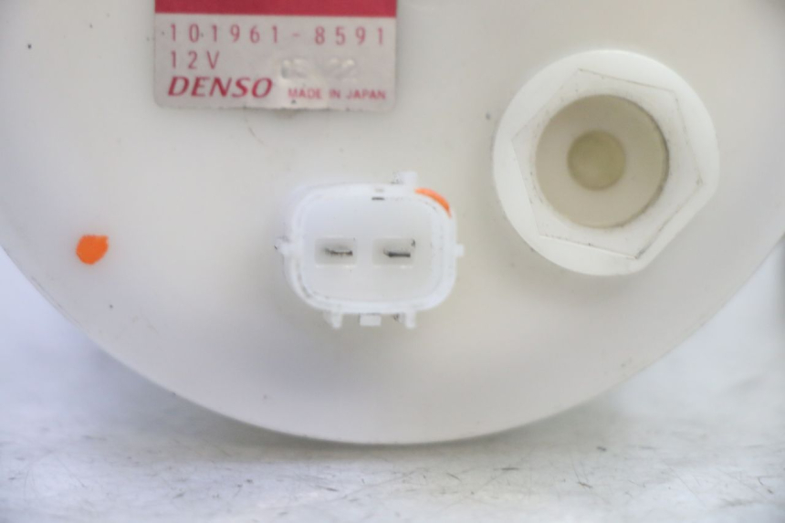 photo de FUEL PUMP YAMAHA FZ6 N FAZER 600 (2004 - 2006) - Fixing points details