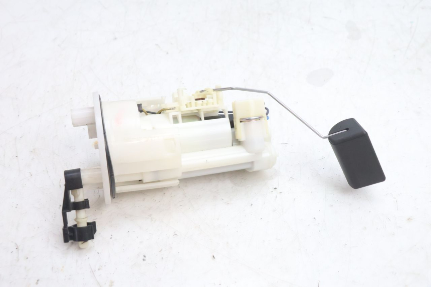 photo de FUEL PUMP YAMAHA FZ8 800 (2010 - 2016) - Alternative perspective