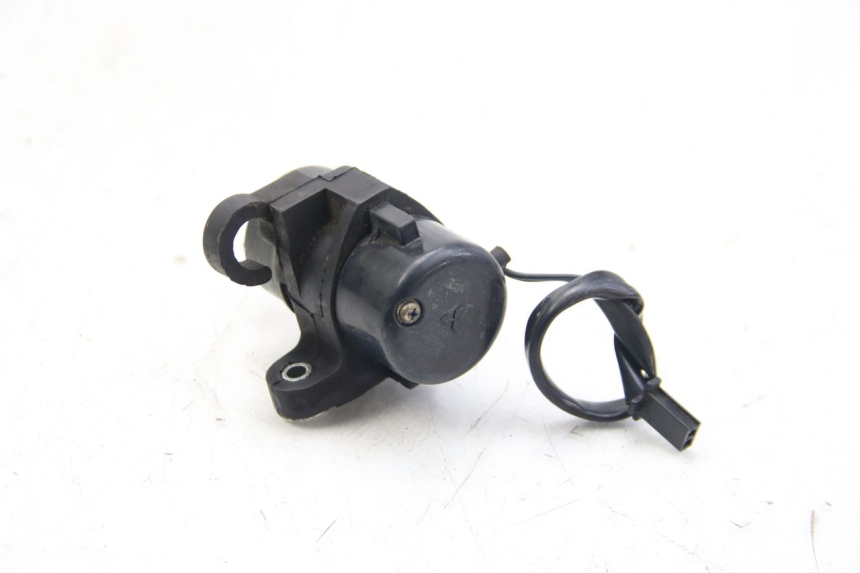 photo de FUEL PUMP YAMAHA FZS FAZER 600 (2001 - 2003) - Alternative perspective