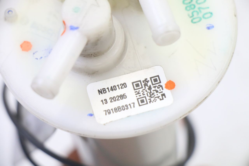 photo de FUEL PUMP BMW G310 R 310 (2016 - 2020) - Fixing points details