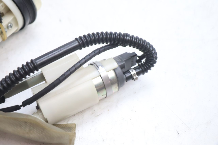 photo de FUEL PUMP GILERA GP 800 (2007 - 2013) - Zoom on usage condition