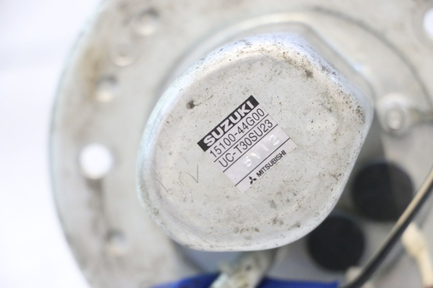 photo de FUEL PUMP SUZUKI GSR 600 (2005 - 2012) - Surface and material condition