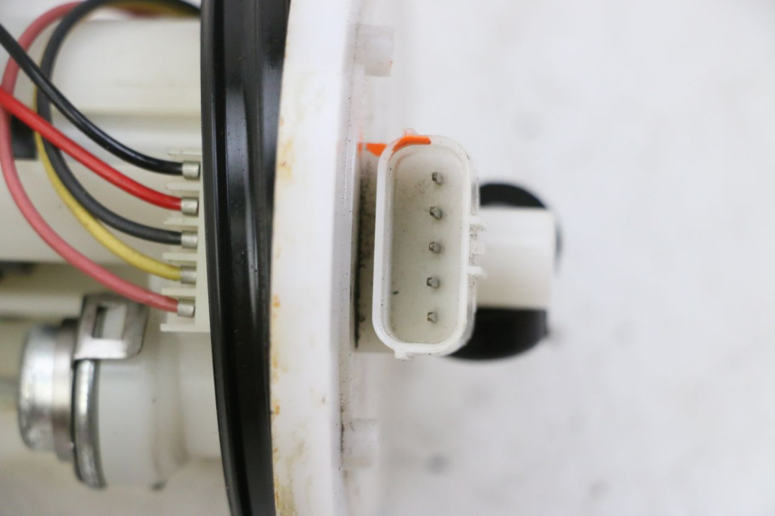 photo de FUEL PUMP HONDA PES PS I 125 (2006 - 2012) - Fixing points details