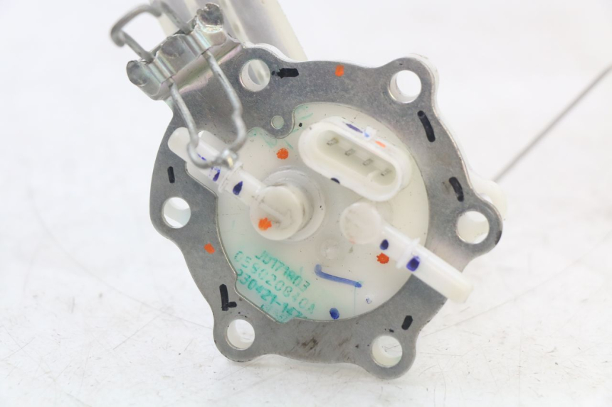 photo de FUEL PUMP HUSQVARNA SVARTPILEN 401 (2018 - 2023) - Alternative perspective