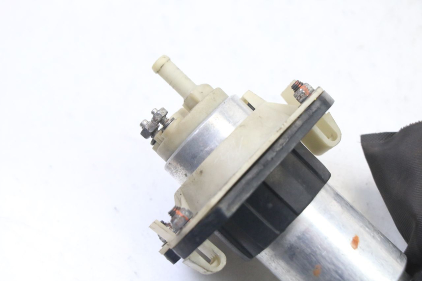 photo de FUEL PUMP BMW K 75 RT 750 (1989 - 1997) - Technical close-up