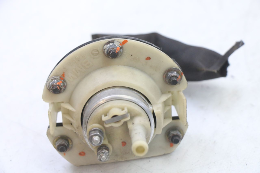 photo de FUEL PUMP BMW K 75 RT 750 (1989 - 1997) - Fixing points details