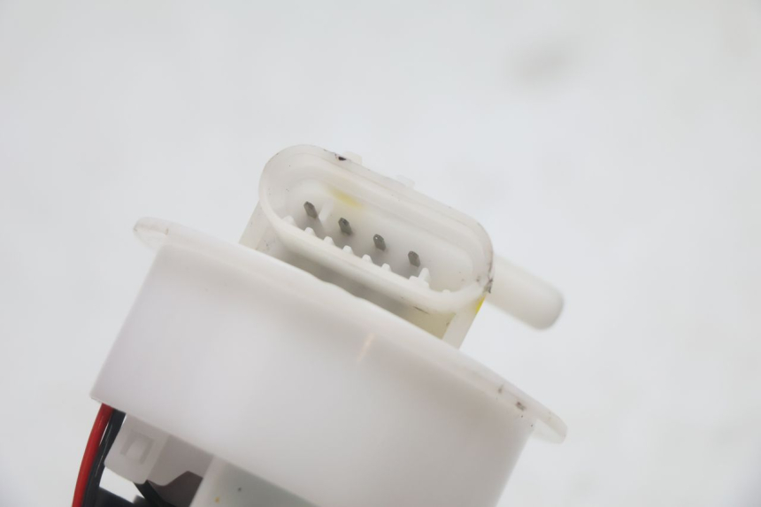 photo de FUEL PUMP PIAGGIO MP3 HPE 530 (2022 - 2026) - Fixing points details