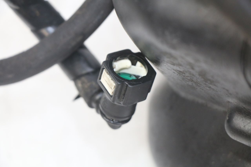 photo de FUEL PUMP PIAGGIO MP3 LT 400 (2007 - 2012) - Technical close-up