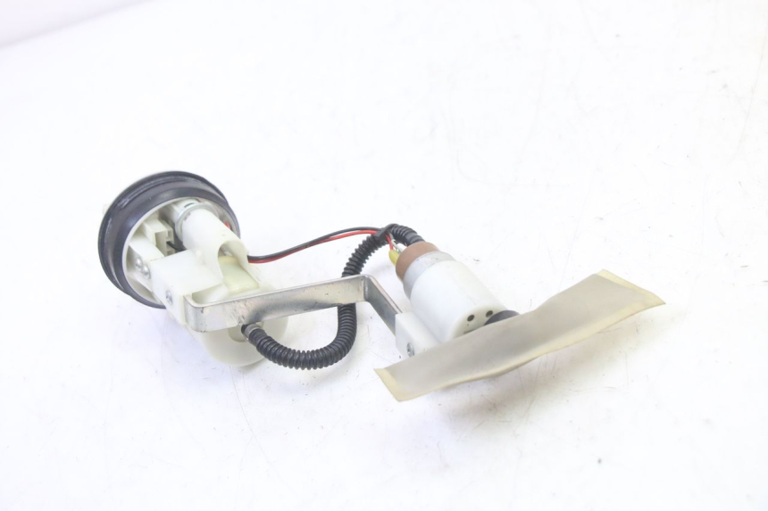 photo de FUEL PUMP PIAGGIO MP3 RL 250 (2006 - 2010) - Surface and material condition