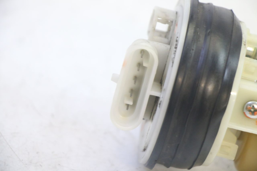 photo de FUEL PUMP PIAGGIO MP3 RL 250 (2006 - 2010) - Fixing points details