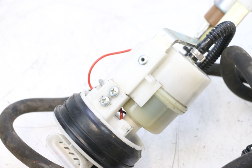 photo de FUEL PUMP PIAGGIO MP3 RL 250 (2006 - 2010) - Zoom on usage condition