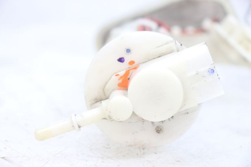 photo de FUEL PUMP HONDA PCX (JF28) 125 (2009 - 2011) - Fixing points details