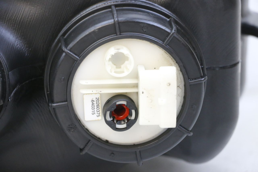 photo de FUEL PUMP PIAGGIO MP3 LT 400 (2007 - 2012) - Alternative perspective