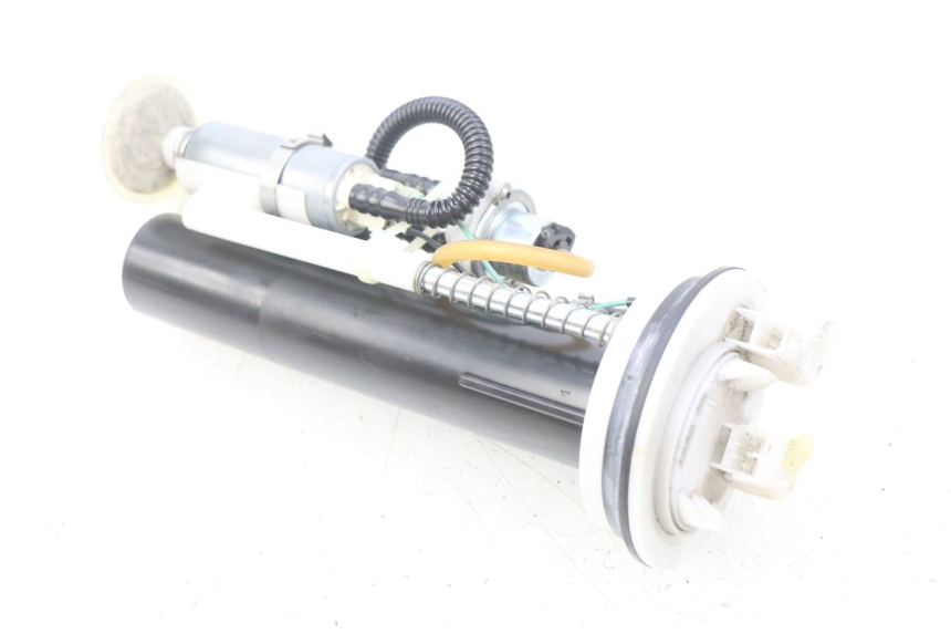 photo de FUEL PUMP PEUGEOT SATELIS COMPRESSOR K15 125 (2006 - 2009) - Alternative perspective