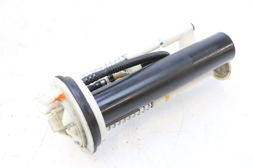 photo de FUEL PUMP PEUGEOT SATELIS 125 (2006 - 2009) - Fixing points details